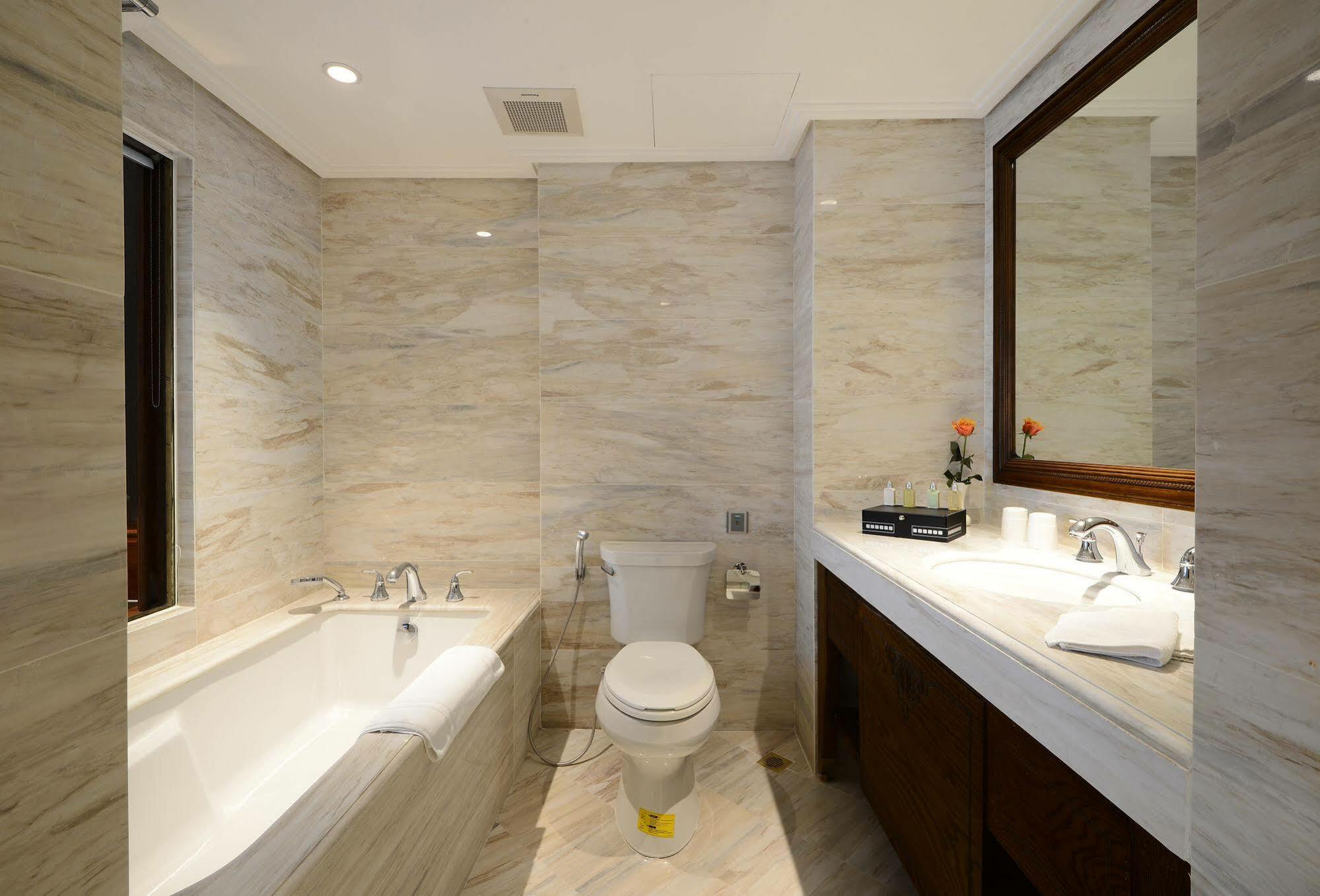 Hotel The Chi Boutique Hanoi